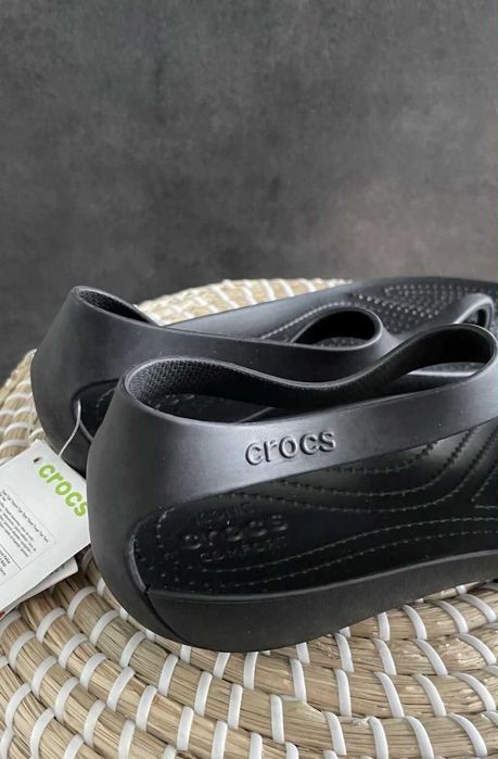 Crocs japonki serena flip czarne W8 38/39