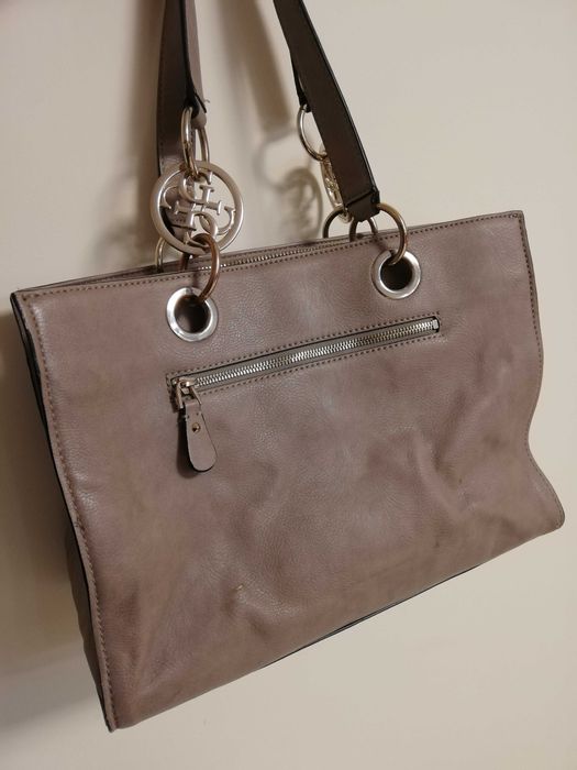 torebka Guess beżowa TOREBKA GUESS VG709423/FOREST SZOPERKA