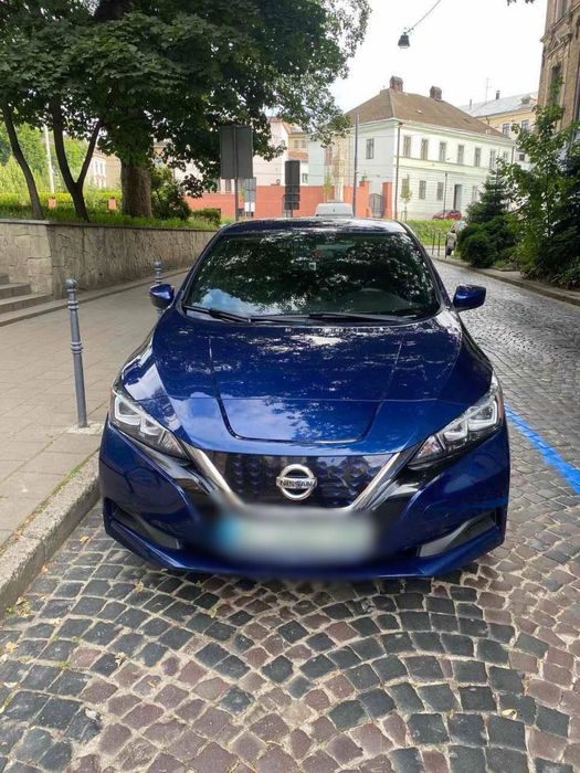 Продам Nissan Leaf 2018