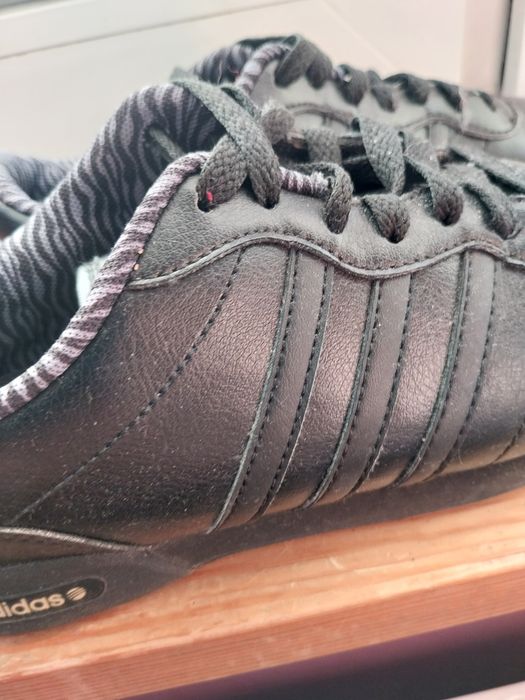 Damskie oryginale sportowe Adidas
