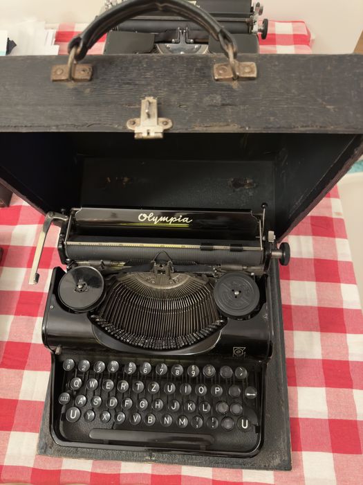 maszyna do pisania  OLYMPIA SIMPLEX