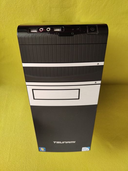Torre  PC Tsunami