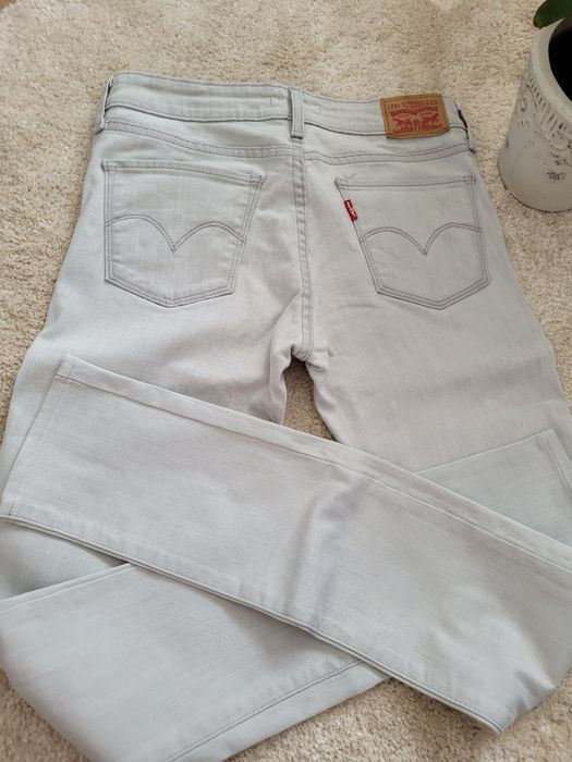 Spodnie Levi's. Polecam