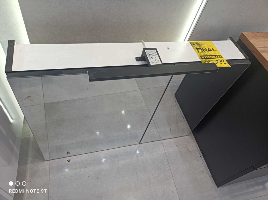 Lustro z czarną szafką 80 + kinkiet