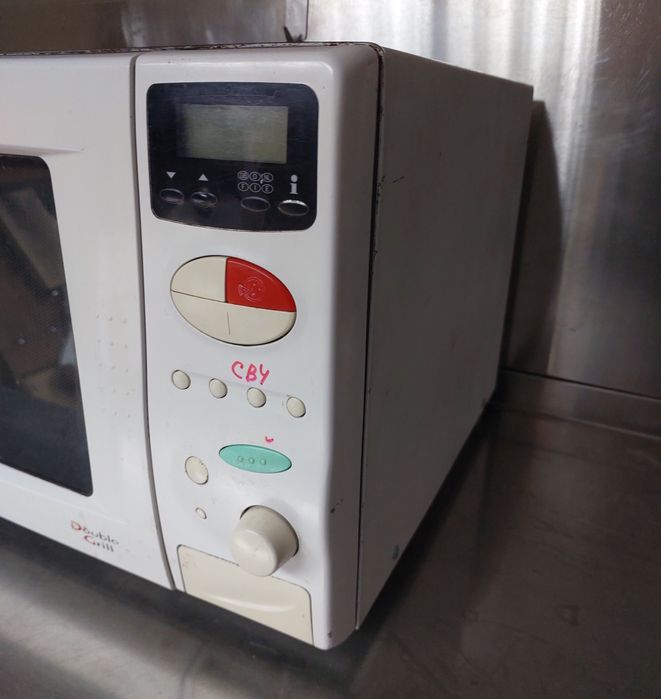 мікрохвильова піч Sharp