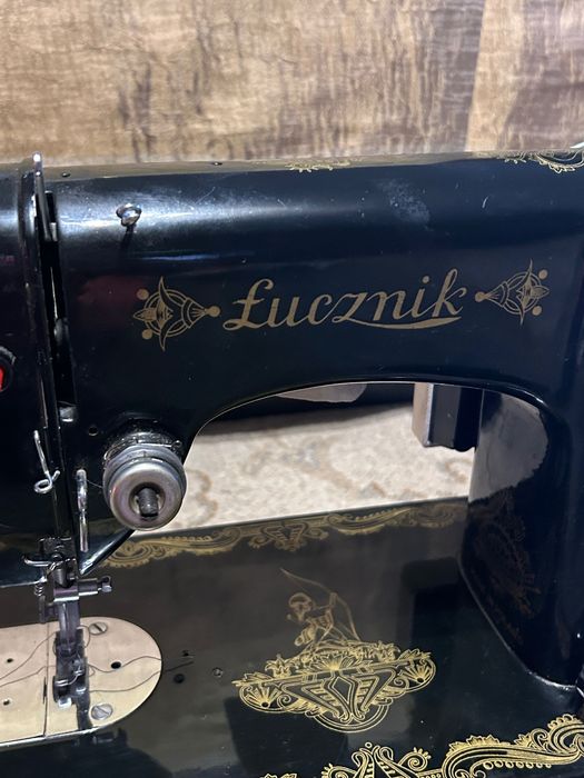 Maszyna do szycia łucznik kl.91 + akcesoria do szyci gratis