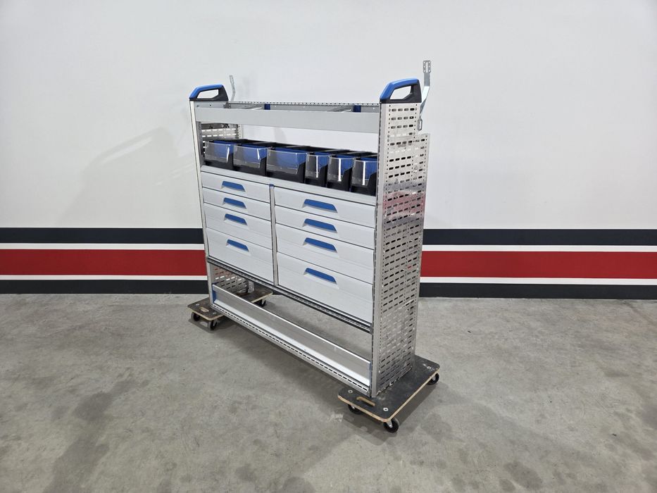 Zabudowa busa serwisowa warsztatowa CRAFTER SPRINTER TRANSIT MAN TGE IVECO
