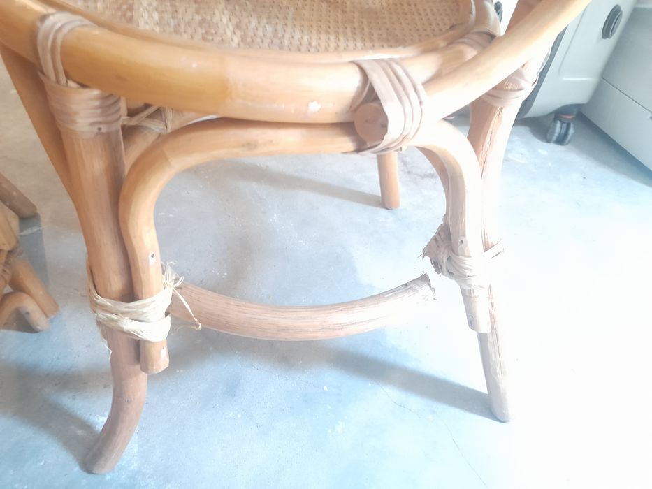 Messa em babu com 2 cadeiras