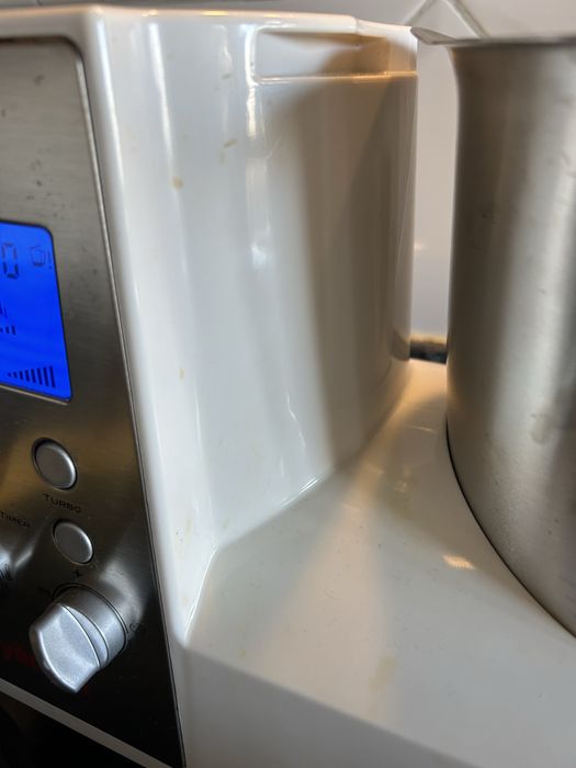 Yammi usada com acessorios