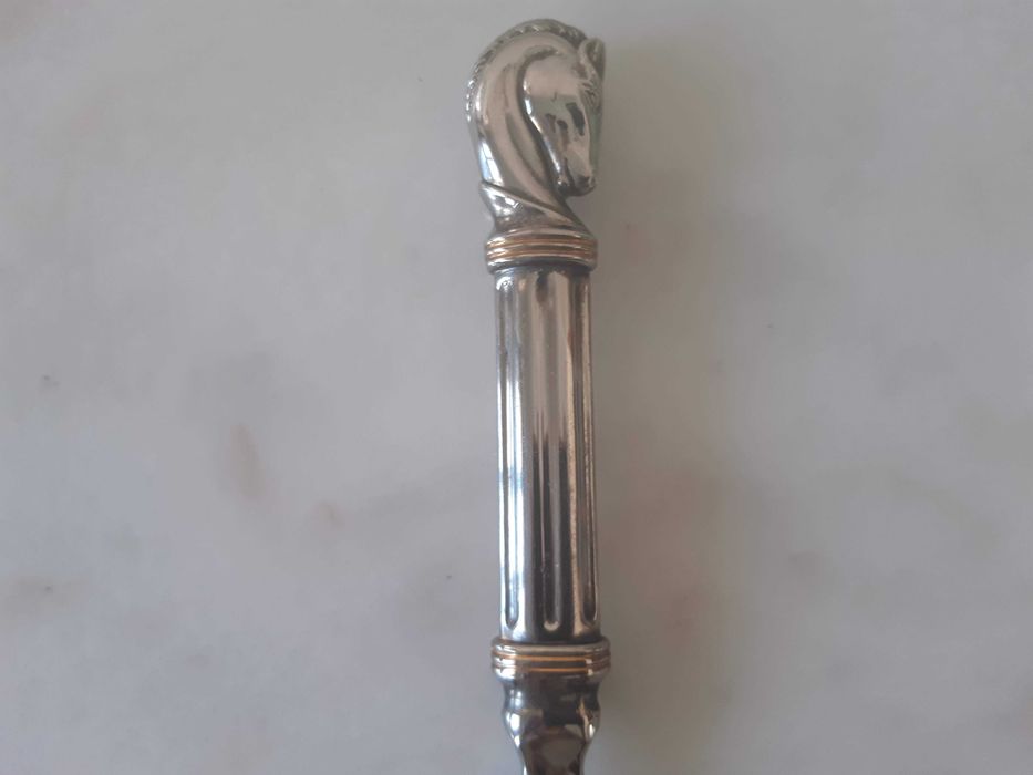 Abridor de cartas, com cabeça de cavalo, anos 80, nunca usado