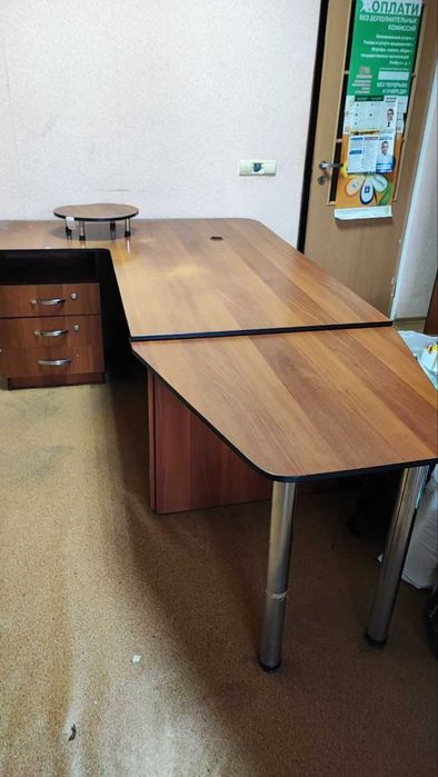 Офисная мебель, стенка, тумбочки, шкафы, столы