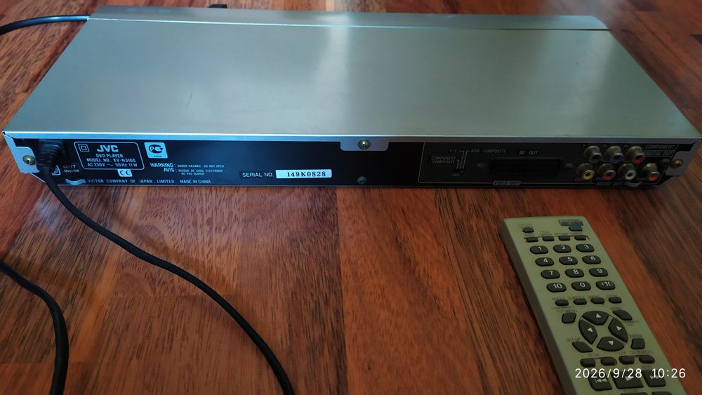 DVD-плеєр JVC XV-N316S з оригінальним пультом