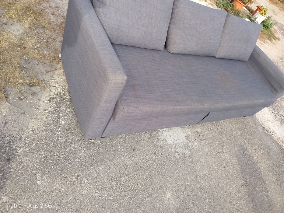 Sofá cama cinza claro