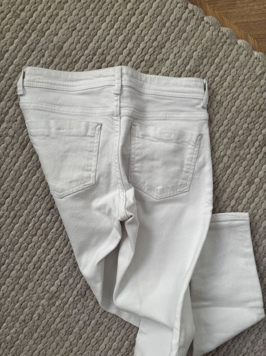 Białe dżinsy Zara stan idealny