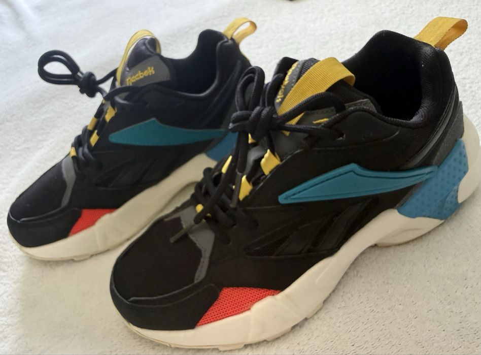Продам жіночі кросівки женские кроссовки reebok aztrek double mix pops