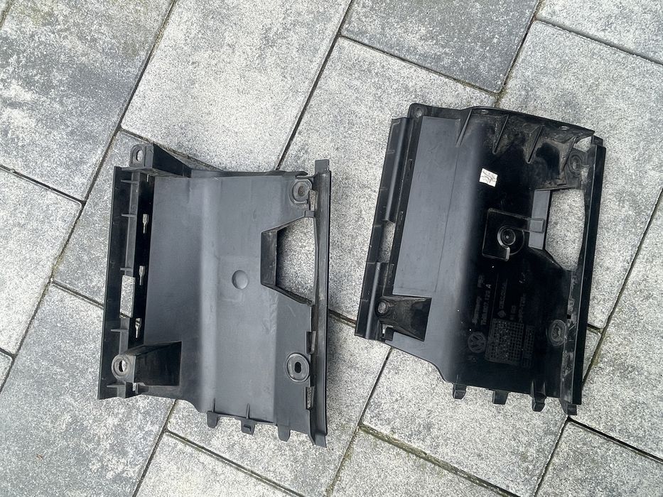 Ślizg zderzaka tył vw T5