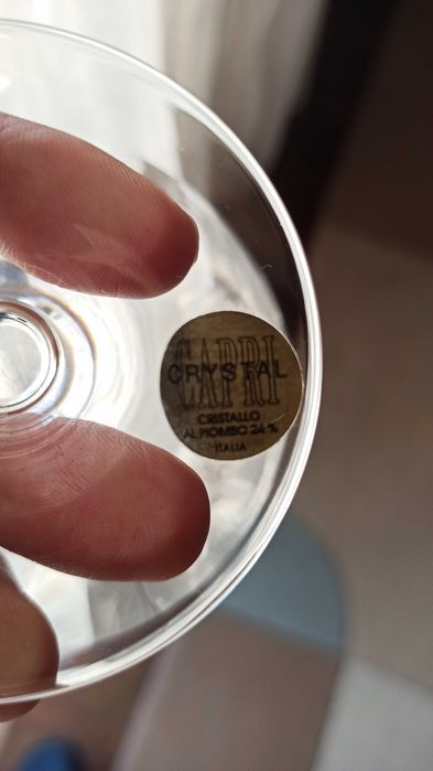 Conjunto de 6 copos e garrafa, de cristal Capri, feitos em Itália 24%