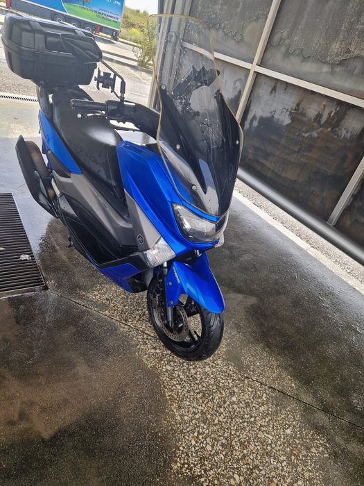 Yamaha nmax azul 2020 .