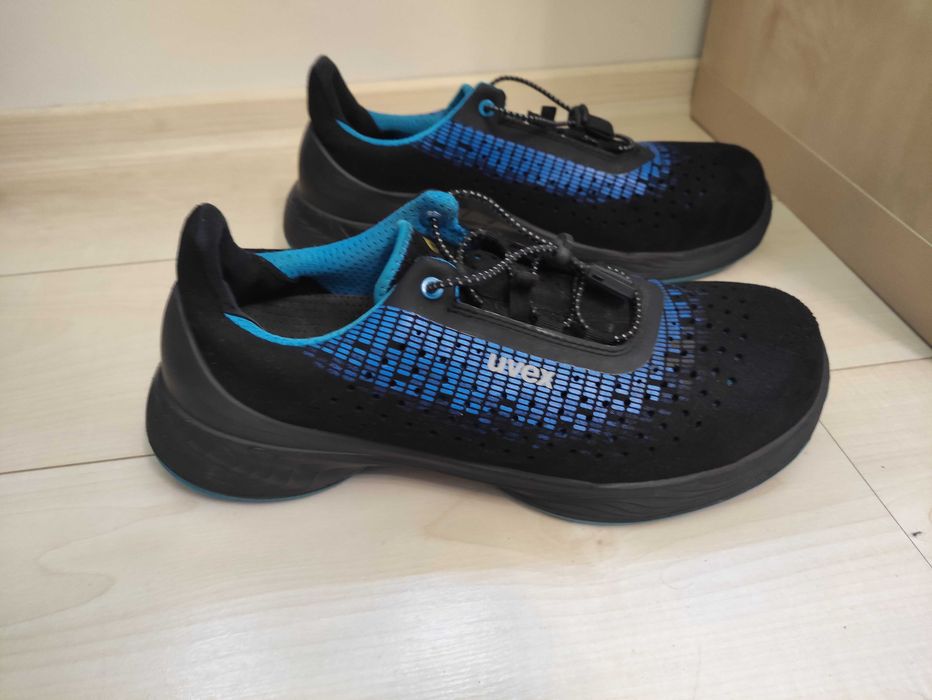 Męskie sandały buty robocze Uvex 6829.8 S1 SRC r. 44 25,5 cm bdb