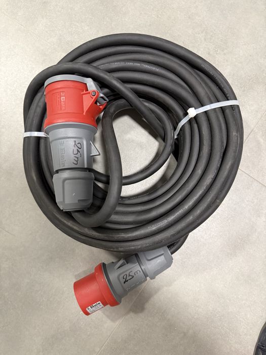 Kabel o dlugosci 25 m