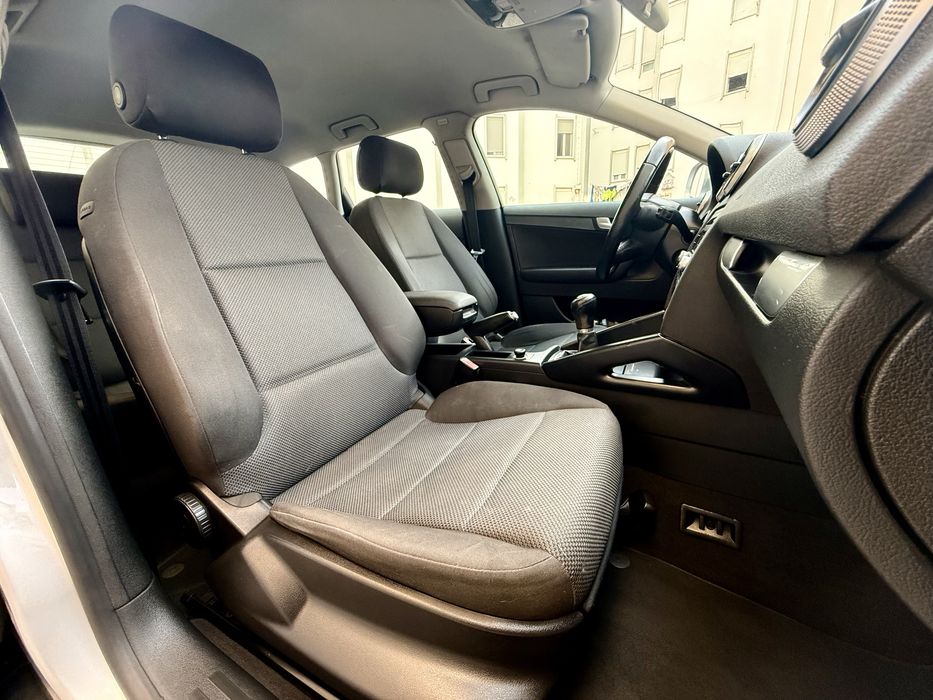 AUDI A3 Sportback 1.6TDI 105cv -Revisão Geral Efectuada IMACULADO