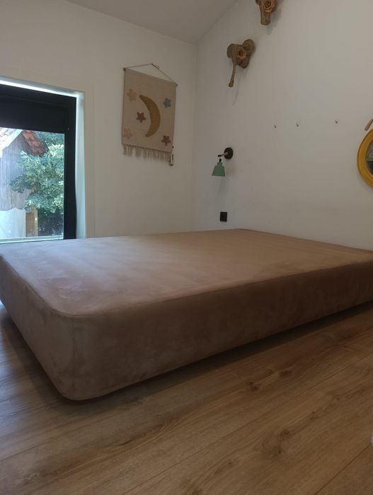 Cama de casal e Sommier com colchão