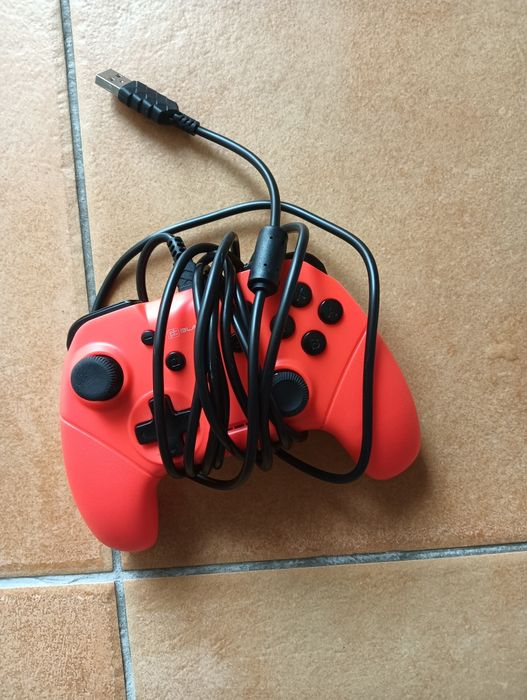 Nintendo Switch com acessórios e jogos