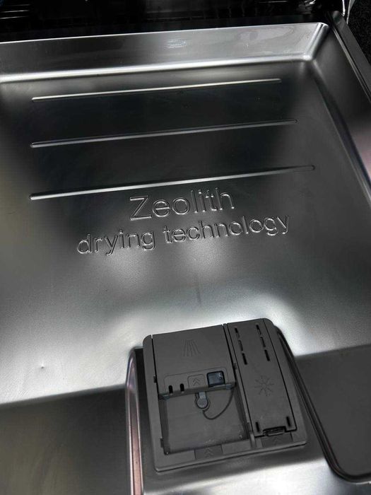 Посудомийна машина Bosch SMV6ZDX49E