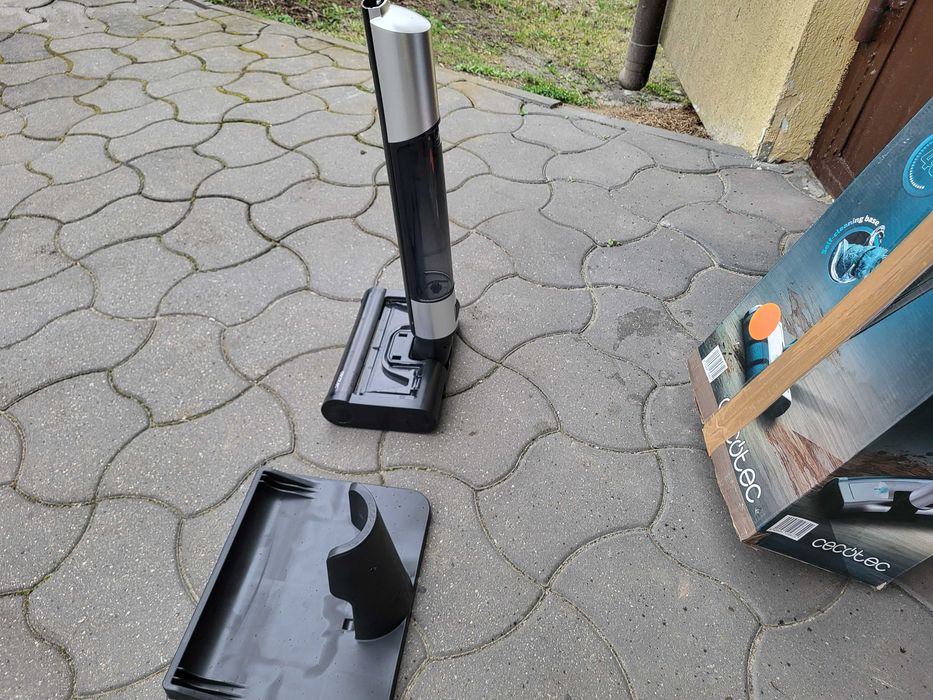 Mop elektryczny CECOTEC Freego Wash Bezprzewodowy