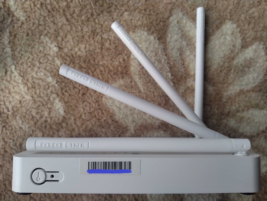 Роутер TotoLink A702R
