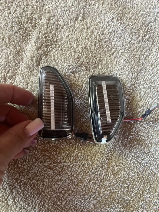 динамічні Поворотники Dacia Sandero Logan Duster