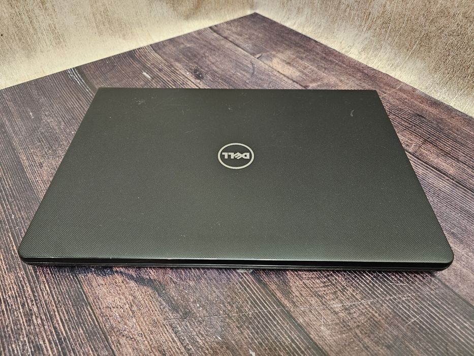 Ноутбук Dell Vostro 3568 (Core i3-6006U/8Gb DDR4/HD Graphics 520/HDD 500Gb/TN FullHD)