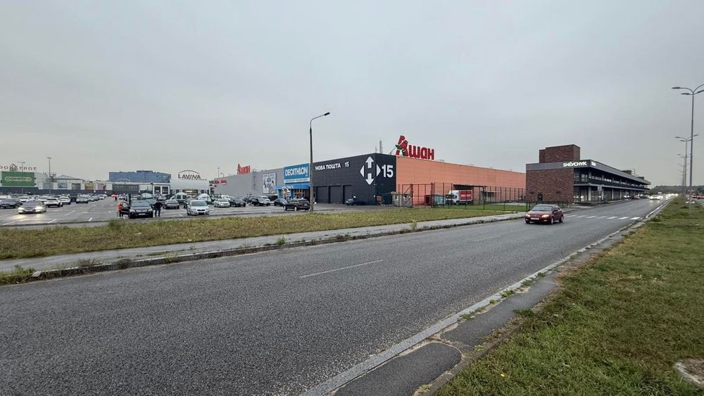 Оренда магазинів від 50м2 до 330м2 біля ТРЦ LAVINA MALL, пр. Палладіна