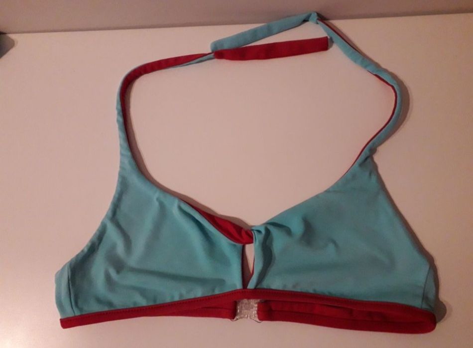 Biquíni reversível rosa e azul claro