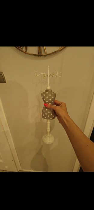 Stojak na biżuterię