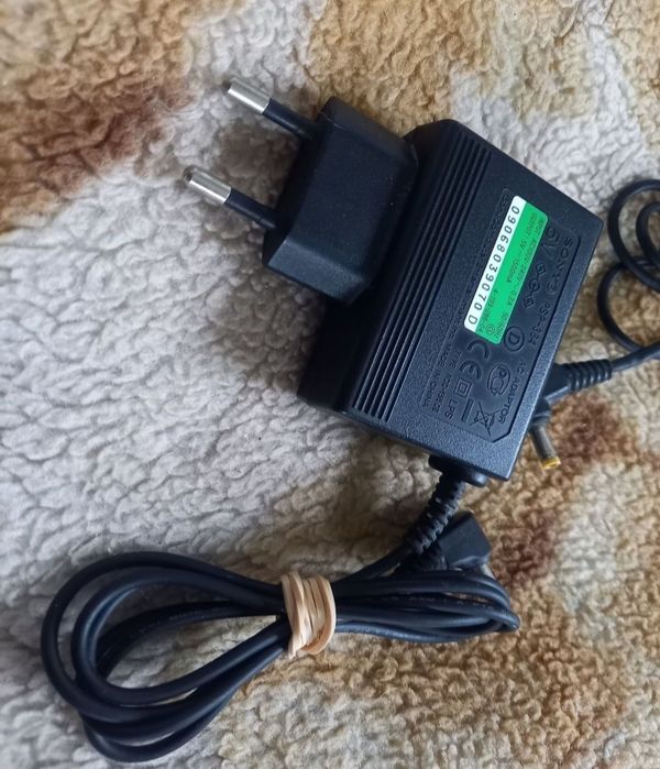 Oryginalna ładowarka Sony psp