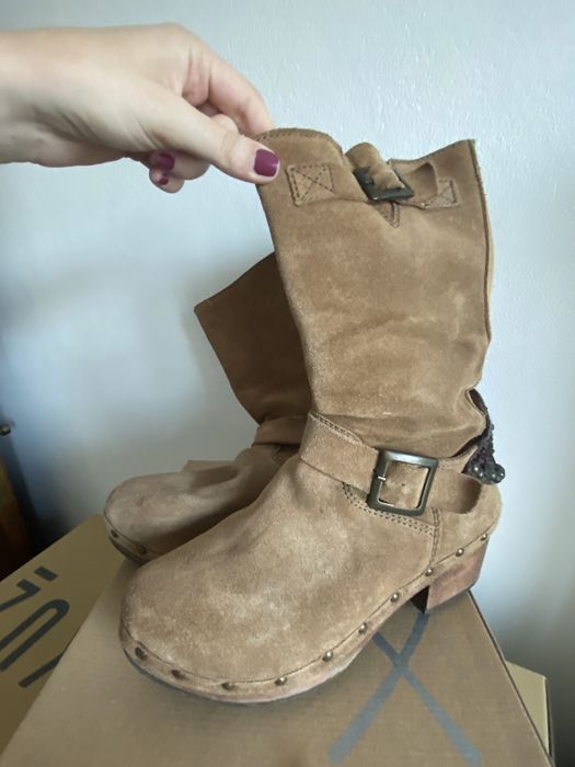 Botas em bom estado XUZ