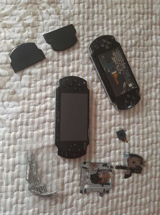 PSP 2000/3000 Replacement Parts (list in description)64740227515265120