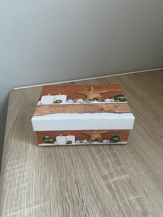 Świąteczne pudełko prezentowe