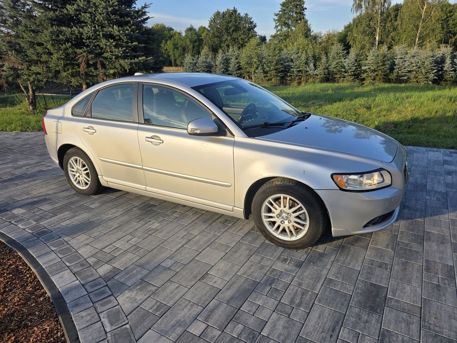Volvo s40 zadbane uszkodzone