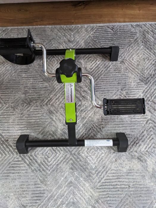 Реабілітаційний тренажер для ніг