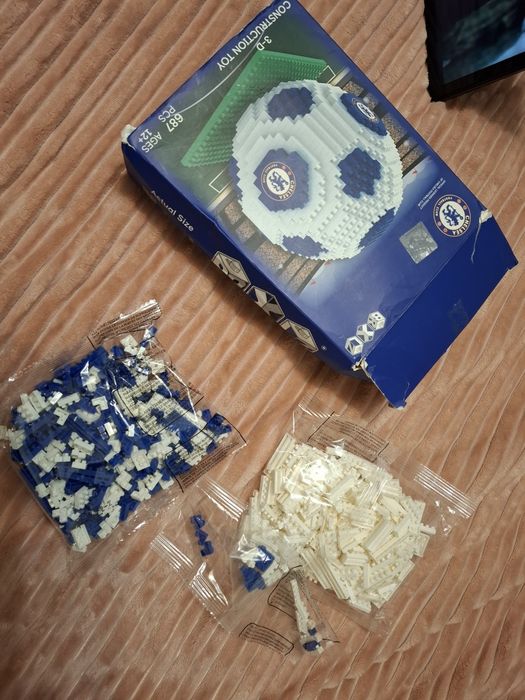 Конструктор 3D модель стадіону Челсі, М'ЯЧ В ПОДАРУНОК