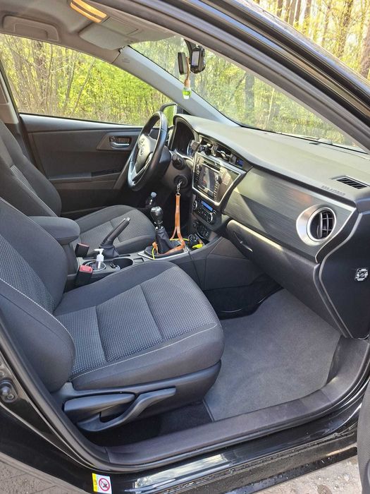 Piękna Toyota Auris II