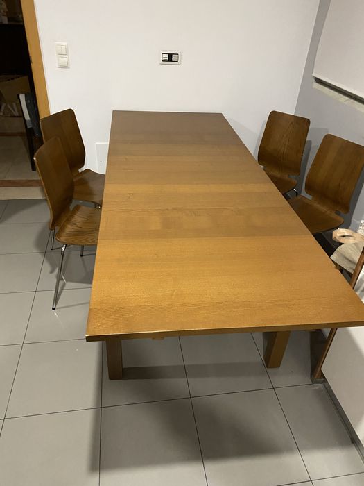 Mesa Ikeia (cadeiras já foram vendidas)