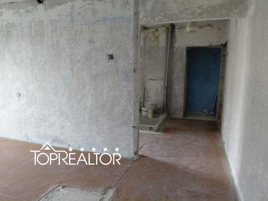 Продам 4-к. квартиру 3 хвилини м. Салтівська 522 мкр  Нескорених 20а