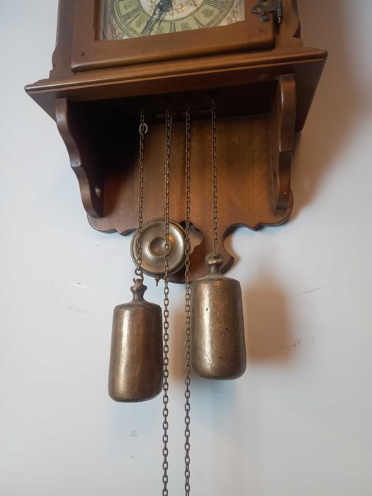 Wiszący zegar ścienny wagowy