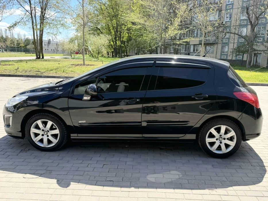 2012 нефарб Peugeot 308 АКП