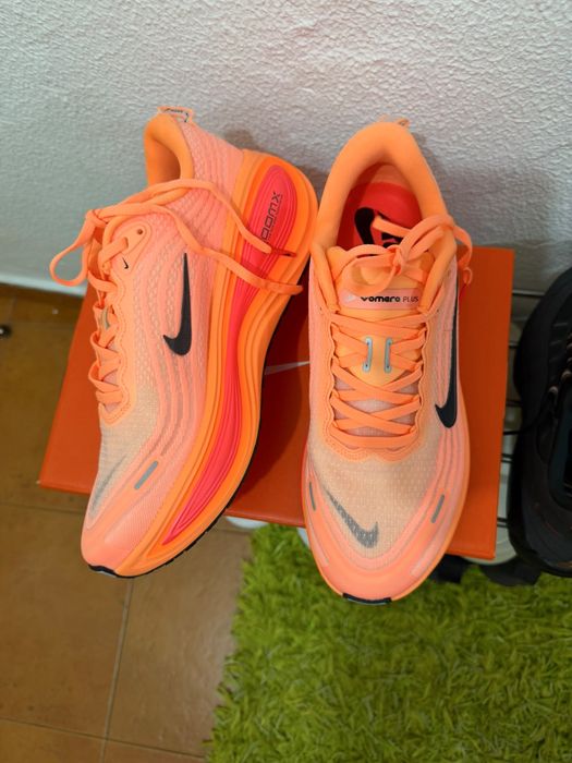 Nike Vomero Plus