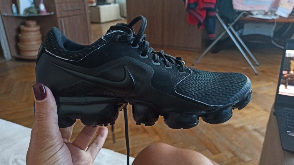 Кроссовки, размер 37