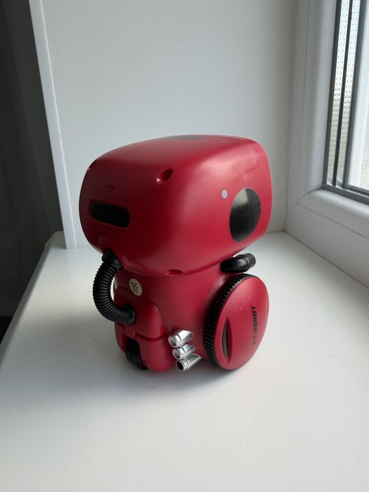 Інтерактивний робот AT-Robot